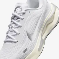 Nike Journey Run женская Road Running Кроссовки цвет белый