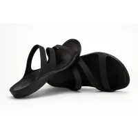 Шлёпанцы Crocs Swiftwater Sandal 203998-060 - Черные