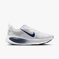 Nike Vomero 18 жіноча Road Running Кросівки колір білий