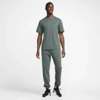 Nike Swoosh мужские Dri-FIT Fleece Fitness Joggers цвет зеленый
