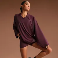 NikeSKIMS Airy жіноча оверсайз V-Neck Long-Sleeve Top колір червоний