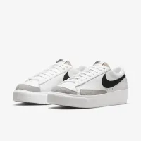 Nike Blazer Low Platform жіноча Кросівки колір білий