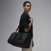 Nike Jordan Monogram Duffle сумка (25L) колір чорний