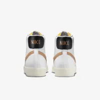 Nike Blazer Mid '77 Vintage чоловічі Кросівки колір білий