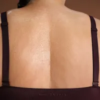 NikeSKIMS Shine женская V-Neck Tank Top цвет красный