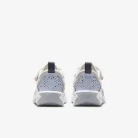 Nike Omni Multi-Court Little дитячі Кросівки колір сірий