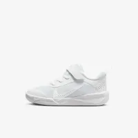 Nike Omni Multi-Court Little дитячі Кросівки колір білий