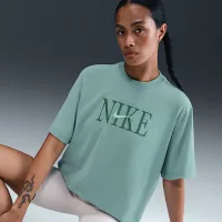 Nike Sportswear Essential жіноча Boxy футболка колір зелений