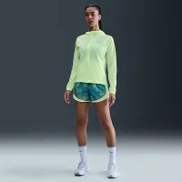 Nike Swift жіноча Repel Packable Running Куртка Yellow