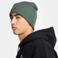 Nike Peak Swoosh Beanie колір зелений