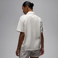 Nike Jordan жіноча Short-Sleeve Woven Top колір білий