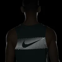 Nike Miler Flash чоловічі Running Tank Top колір зелений