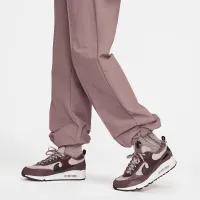 Nike Sportswear Everything Wovens жіноча Mid-Rise Open-Hem Pants колір фіолетовий