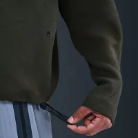 Nike Tech чоловічі Fleece Crew with Reflective Accents колір зелений