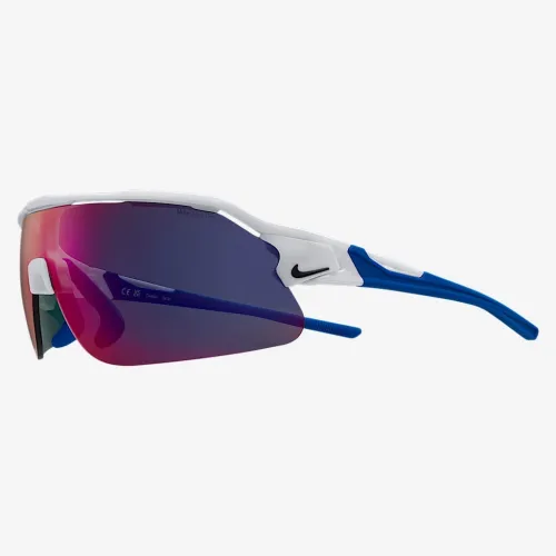 Nike Flyfree Shield Engineeколір червоний Field Tint колір білий