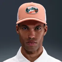 Nike Rise Structuколір червоний Outdoor Trucker Cap Orange