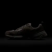Nike V2K Run женская Кроссовки цвет коричневый