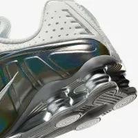 Nike Shox R4 жіноча Кросівки колір білий