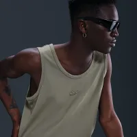 Nike Sportswear Premium Essentials чоловічі Tank колір зелений
