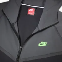 Nike Tech мужские Woven Куртка цвет черный