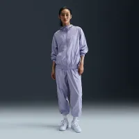 Nike Sportswear Classic Wovens женская Loose UV Protection Hooded Куртка цвет фиолетовый