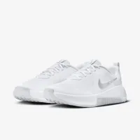 Nike MC Trainer 3 жіноча для тренування Кросівки колір білий