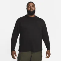 Nike Sportswear Premium Essentials чоловічі Long-Sleeve Pocket футболка колір чорний