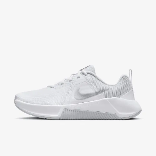 Nike MC Trainer 3 жіноча для тренування Кросівки колір білий