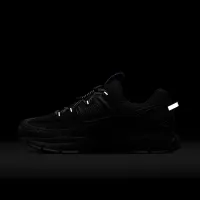 Nike Zoom Vomero Roam чоловічі Winterized Кросівки колір чорний