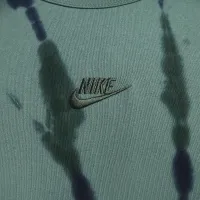 Nike Sportswear Premium Essentials чоловічі Max90 футболка колір зелений