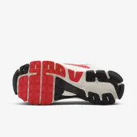 Nike Zoom Vomero 5 жіноча Кросівки колір білий