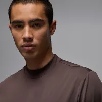 Nike Jordan Sport чоловічі Mock-Neck для гольфу футболка колір коричневий