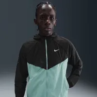 Nike Stride чоловічі Repel UV Running Куртка колір чорний