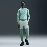 Nike Tech мужские Base Layer Long Sleeve Top цвет зеленый