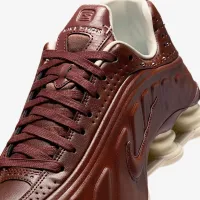 Nike Shox R4 жіноча Кросівки колір коричневий