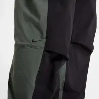 Nike Tech чоловічі Woven оверсайз Pants колір зелений