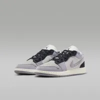 Nike Air Jordan 1 Low SE Big Kids' взуття Grey