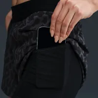 Nike Swift жіноча Dri-FIT Mid-Rise 2-in-1 Printed Running шорти колір чорний