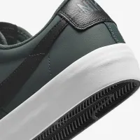 Nike SB Blazer Low Pro GT чоловічі Кросівки колір зелений