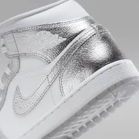 Nike Air Jordan 1 Mid SE женская Кроссовки цвет белый