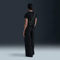 Nike Sportswear Club женская Short-Sleeve Cropped Graphic футболка цвет черный
