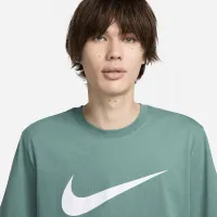 Nike Sportswear Swoosh мужские футболка цвет зеленый