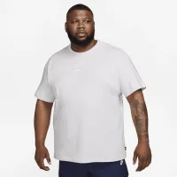 Nike Sportswear Premium Essentials чоловічі футболка колір коричневий