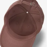Nike Club Unstructuколір червоний Cap колір коричневий