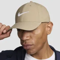 Nike Dri-FIT Club Structuцвет красный Swoosh Cap цвет коричневый