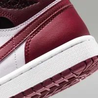 Nike Air Jordan 1 Mid SE женская Кроссовки цвет черный