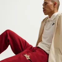 Nike Sportswear Club чоловічі Fleece Joggers колір червоний