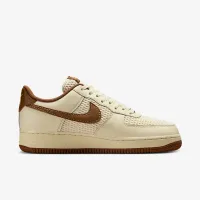 Nike Air Force 1 '07 LV8 чоловічі Кросівки колір білий