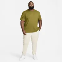 Nike Sportswear Premium Essentials мужские футболка цвет зеленый