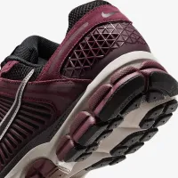 Nike Zoom Vomero 5 чоловічі Кросівки колір червоний